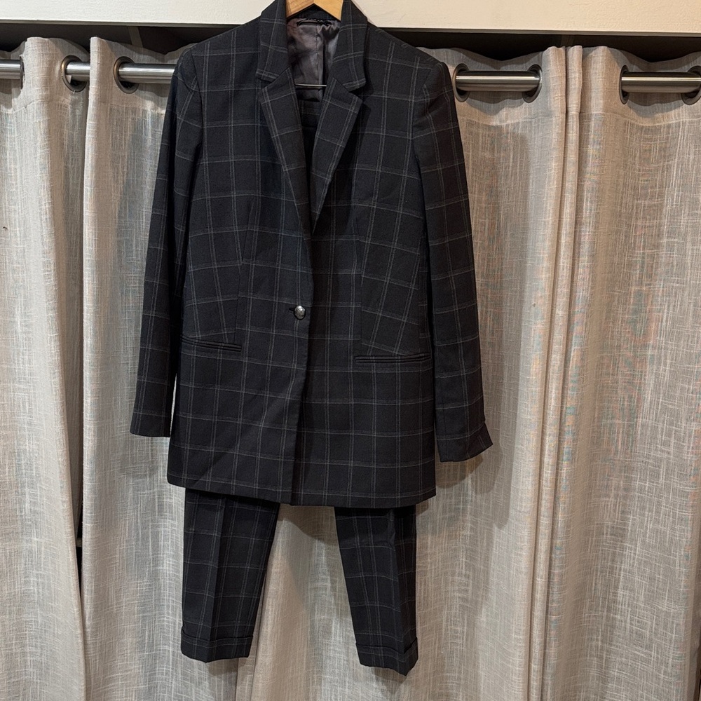 T Tahari Dark Checkered Suit Set